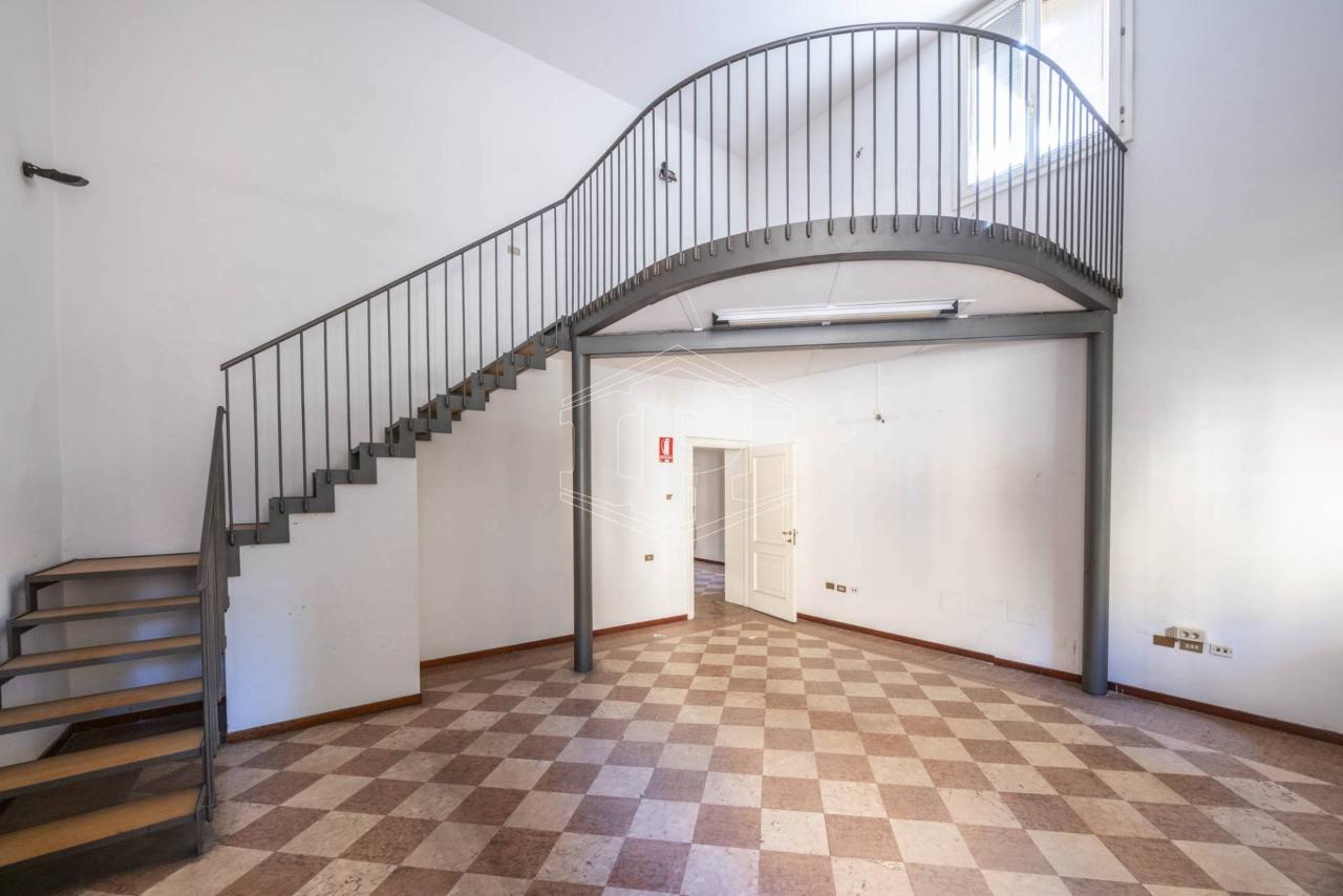 appartamento in vendita a Bologna in zona Centro Storico