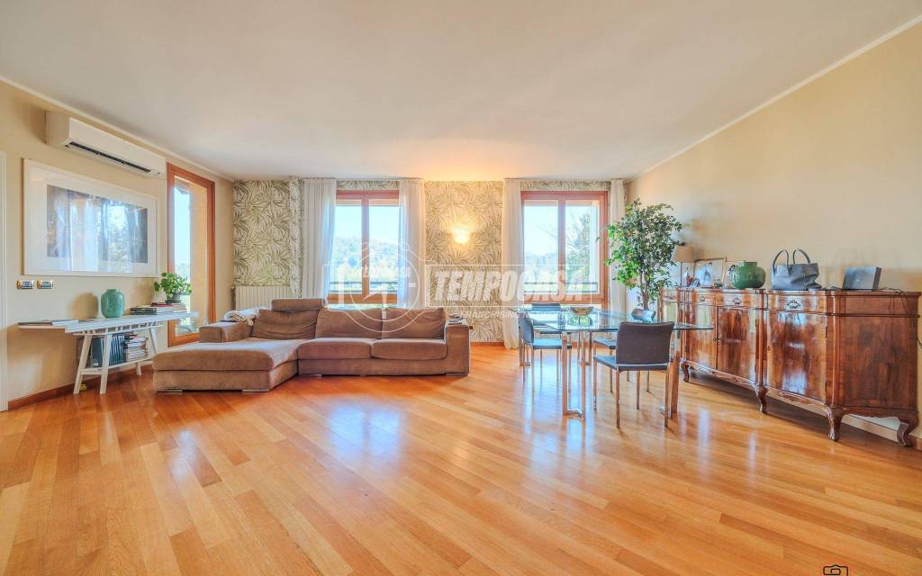 appartamento in vendita a Bologna in zona Santo Stefano