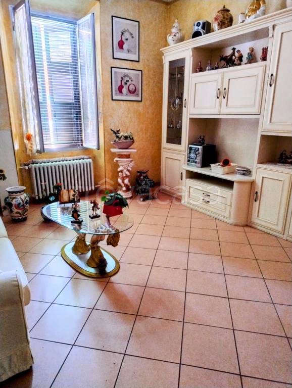 appartamento in vendita a Bologna in zona Saffi