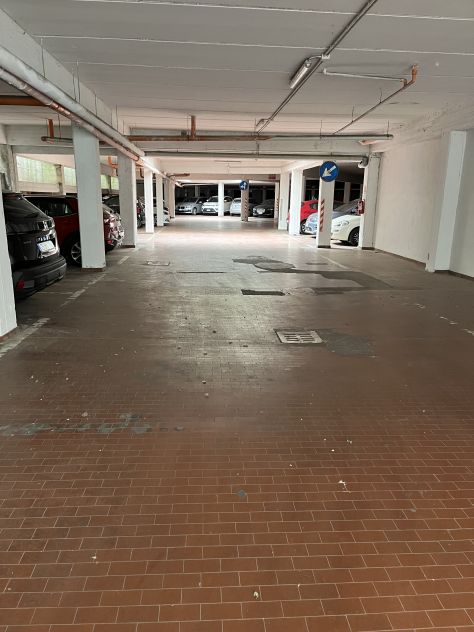 locale di sgombero in vendita a Bologna in zona San Donato