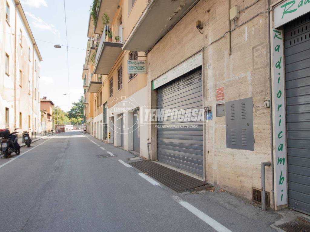 negozio in vendita a Bologna in zona Santo Stefano