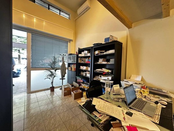 negozio in vendita a Bologna in zona San Vitale