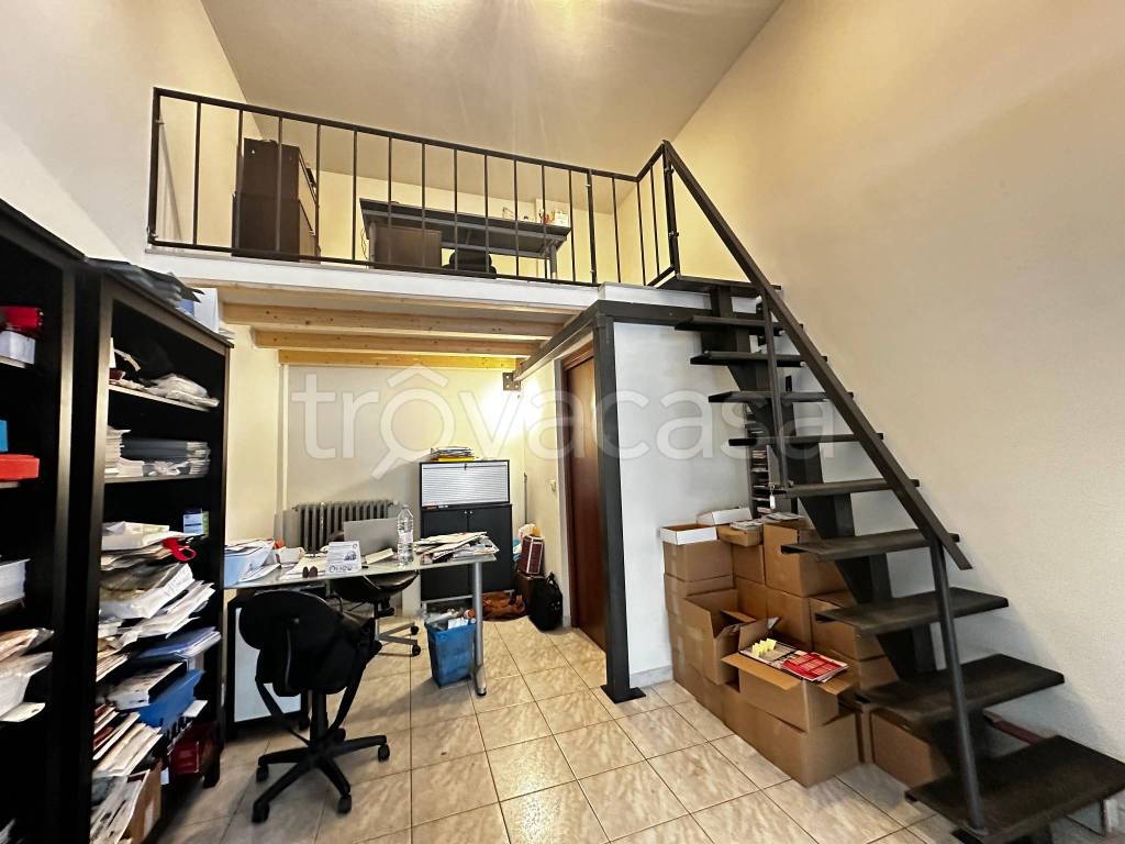 negozio in vendita a Bologna in zona San Vitale