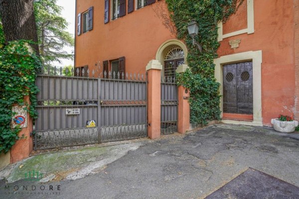 appartamento in vendita a Bologna in zona Colli