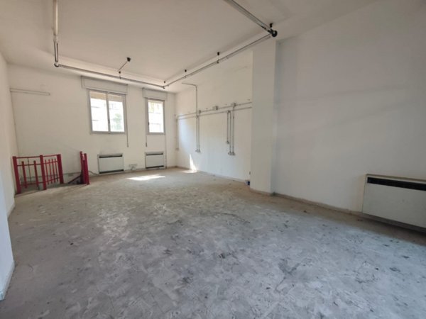 negozio in vendita a Bologna in zona Lame