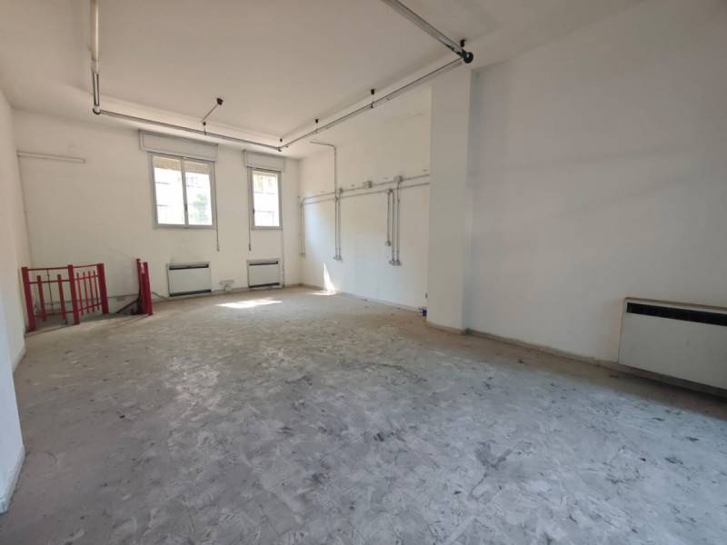 negozio in vendita a Bologna in zona Lame