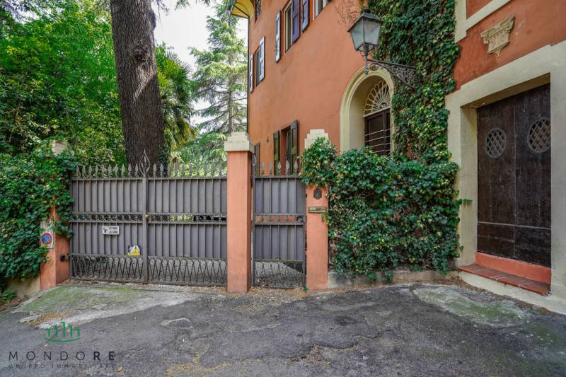 appartamento in vendita a Bologna in zona Santo Stefano
