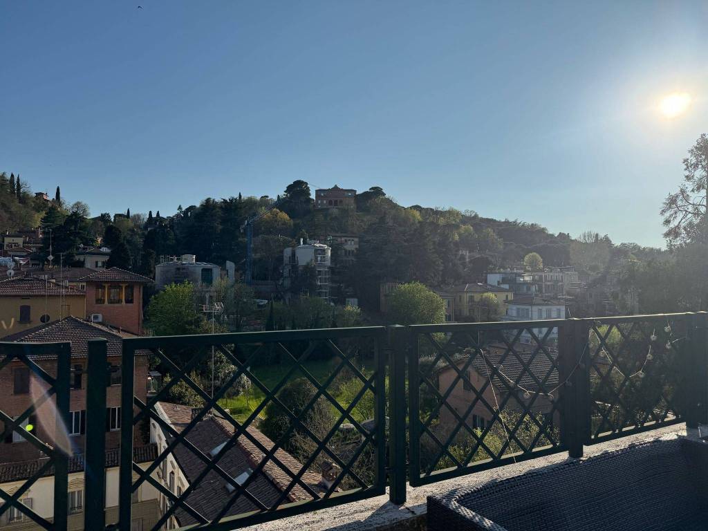 appartamento in vendita a Bologna in zona Colli