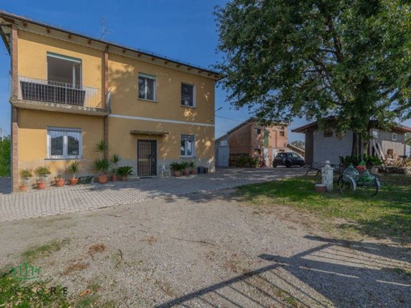 casa indipendente in vendita a Bologna in zona San Nicolò Di Villola