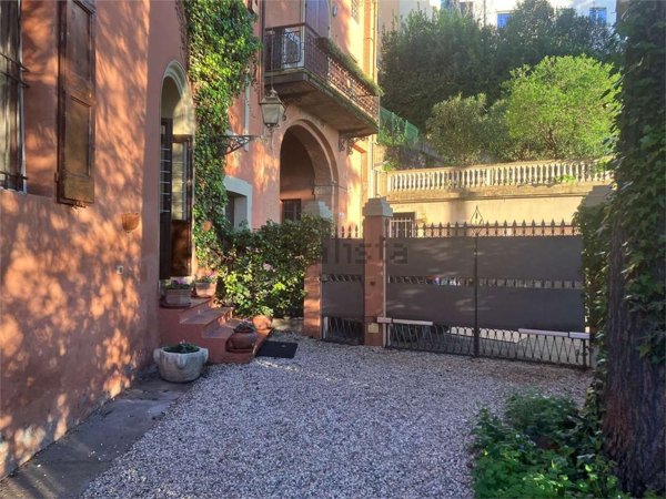 casa indipendente in vendita a Bologna