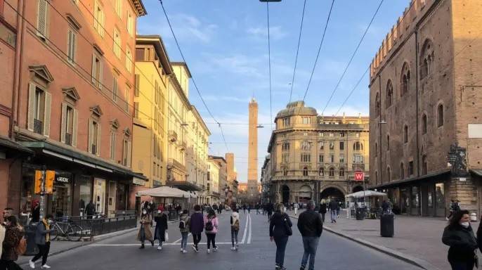 negozio in vendita a Bologna in zona Centro Storico