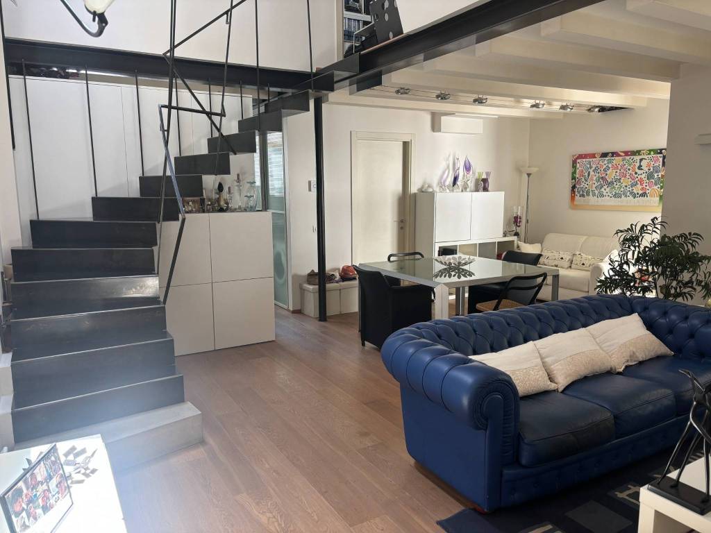 appartamento in vendita a Bologna in zona Saffi