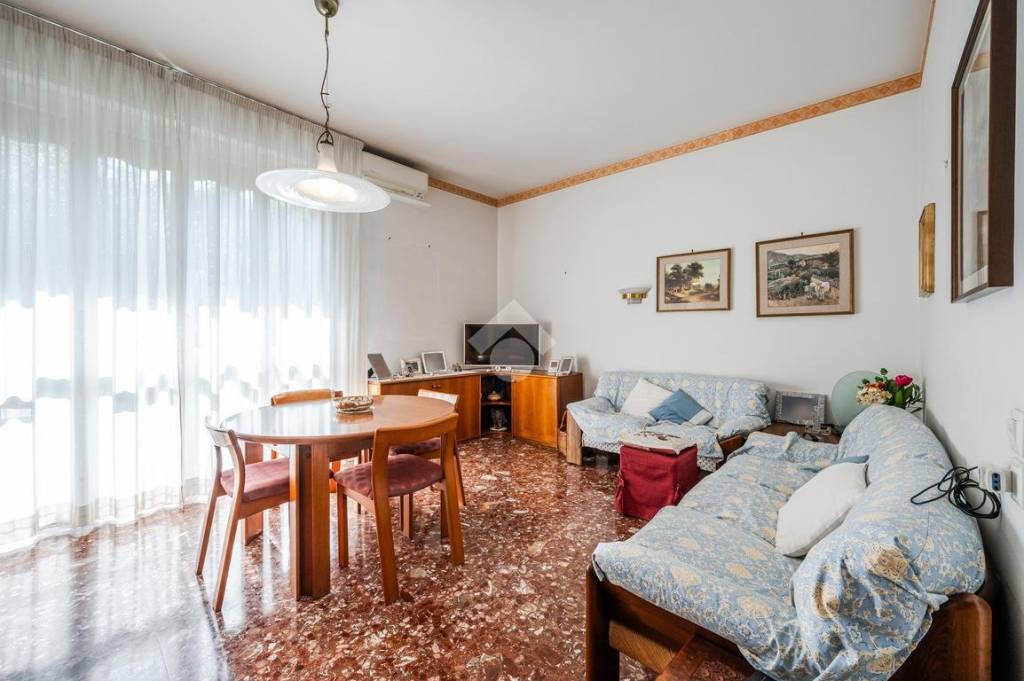 appartamento in vendita a Bologna