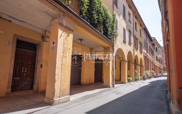 casa indipendente in vendita a Bologna in zona Santo Stefano