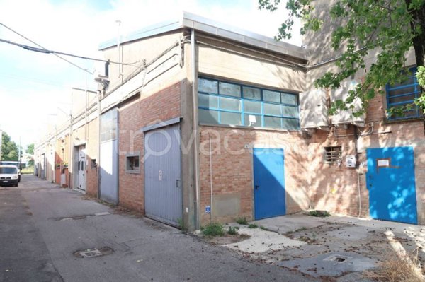 appartamento in vendita a Bologna in zona Zona Industriale Ròveri
