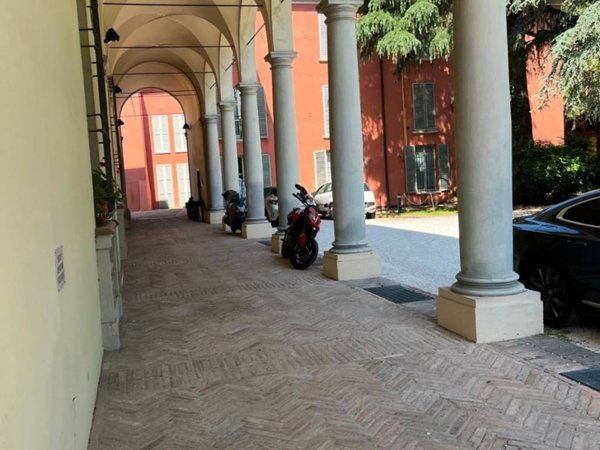 intera palazzina in vendita a Bologna in zona Centro Storico