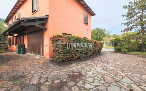 casa indipendente in vendita a Bologna in zona Colli