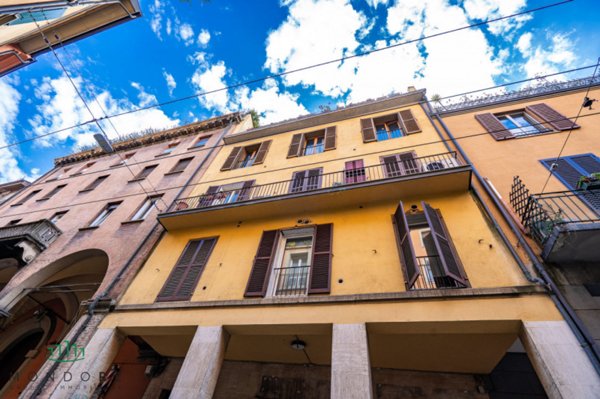 negozio in vendita a Bologna in zona Centro Storico