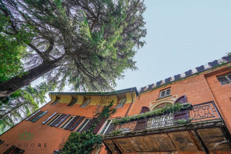 appartamento in vendita a Bologna in zona Santo Stefano