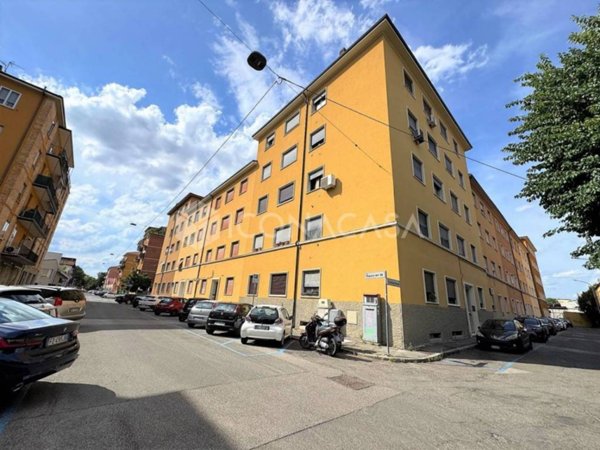appartamento in vendita a Bologna in zona Saffi