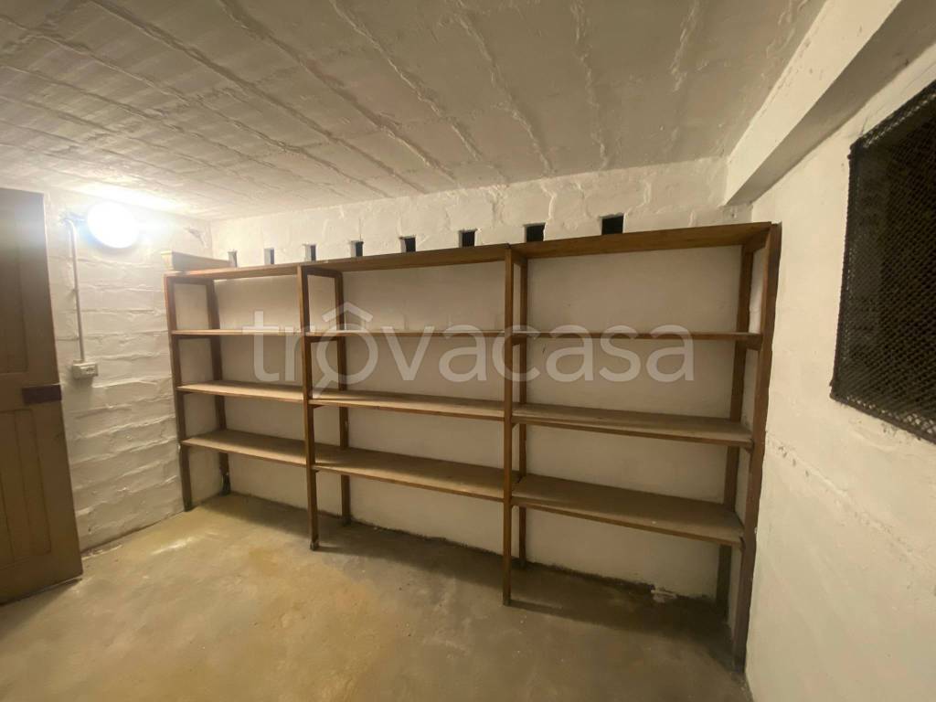 locale commerciale in vendita a Bologna in zona Centro Storico