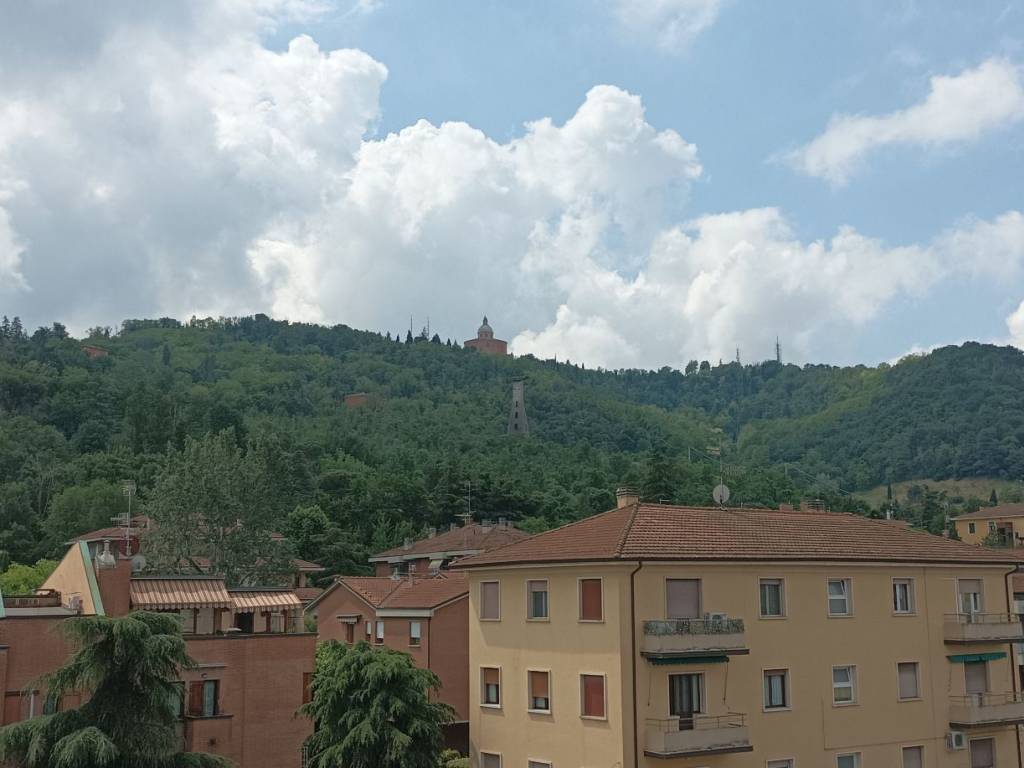 appartamento in vendita a Bologna in zona Saffi