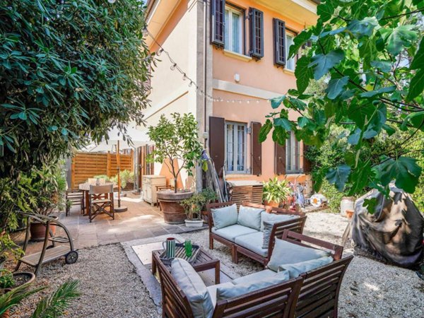 casa indipendente in vendita a Bologna in zona San Vitale