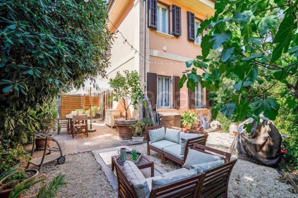 casa indipendente in vendita a Bologna in zona San Vitale