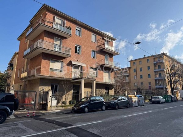 appartamento in vendita a Bologna in zona Saffi