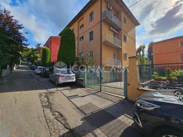 appartamento in vendita a Bologna in zona Saragozza