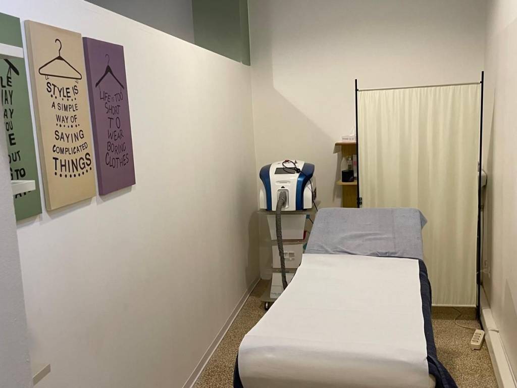 negozio in vendita a Bologna in zona Savena