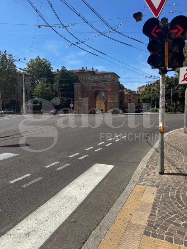 appartamento in vendita a Bologna in zona Santo Stefano