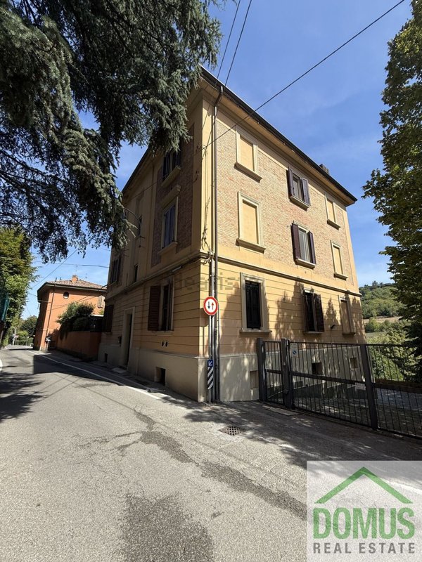 appartamento in vendita a Bologna in zona Colli