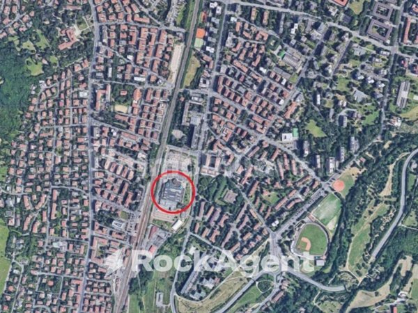 negozio in vendita a Bologna in zona Savena