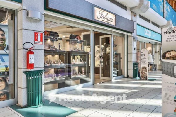 negozio in vendita a Bologna