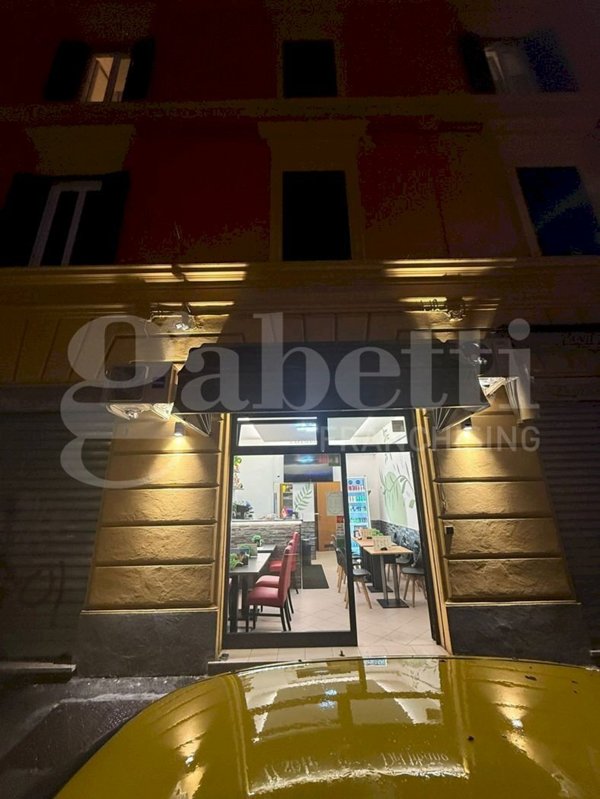 negozio in vendita a Bologna in zona Santo Stefano