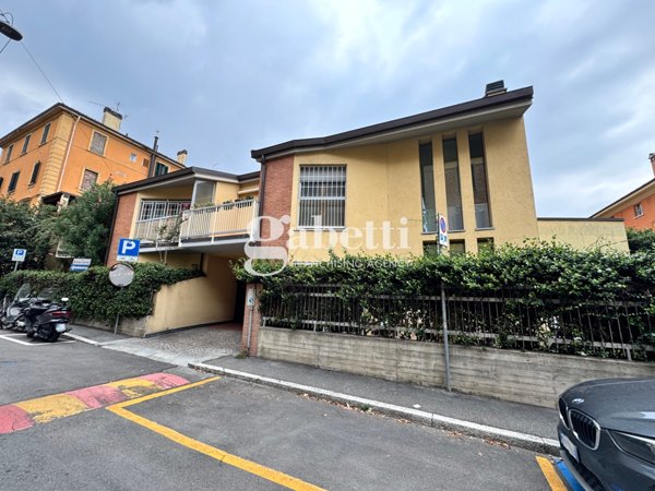 appartamento in vendita a Bologna in zona Centro Storico