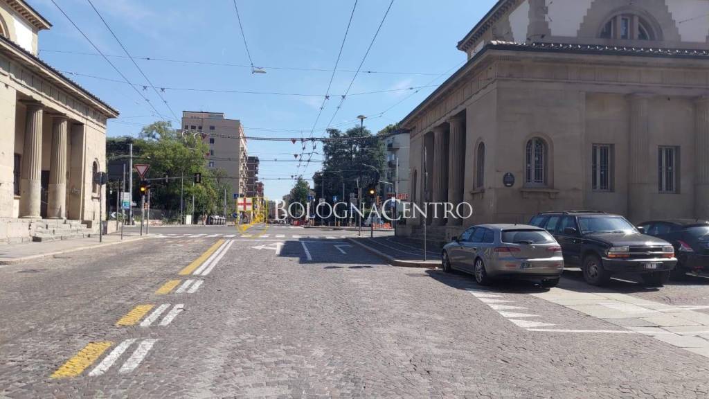 appartamento in vendita a Bologna in zona Santo Stefano