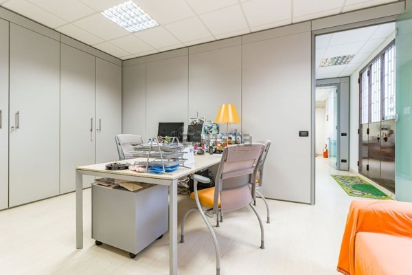 ufficio in vendita a Bologna in zona Santa Viola