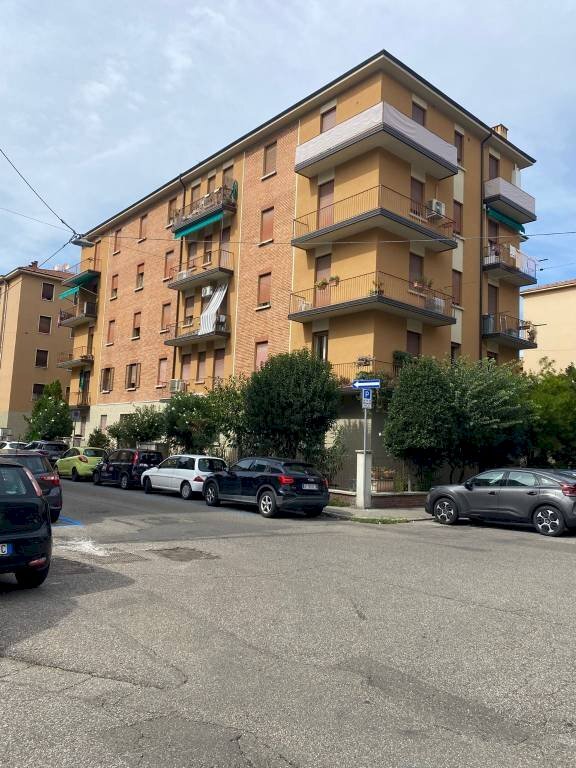appartamento in vendita a Bologna