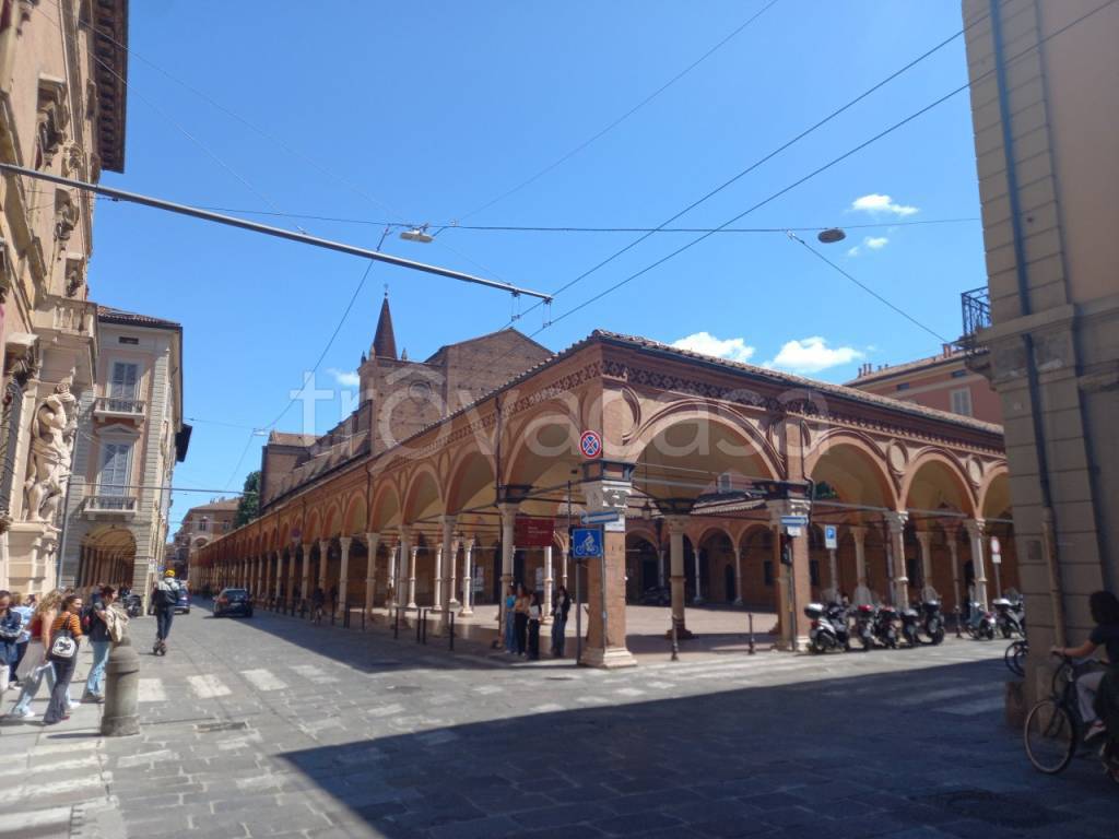 appartamento in vendita a Bologna in zona Santo Stefano