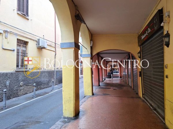 locale commerciale in vendita a Bologna in zona Centro Storico