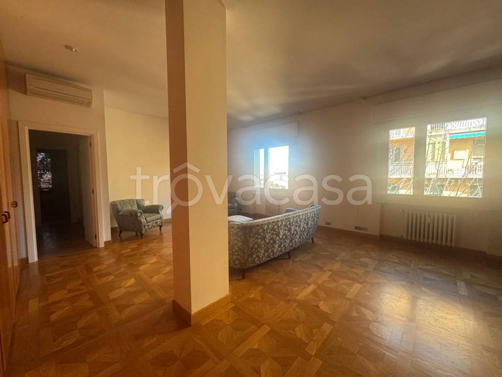 appartamento in vendita a Bologna in zona Saragozza