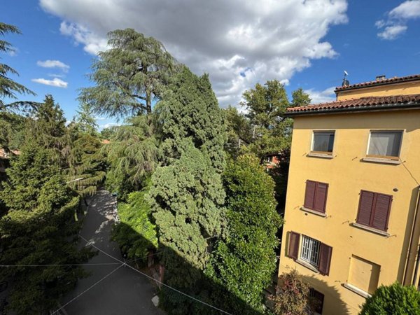 appartamento in vendita a Bologna in zona Colli