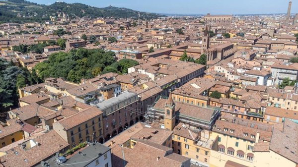 appartamento in vendita a Bologna in zona Centro Storico
