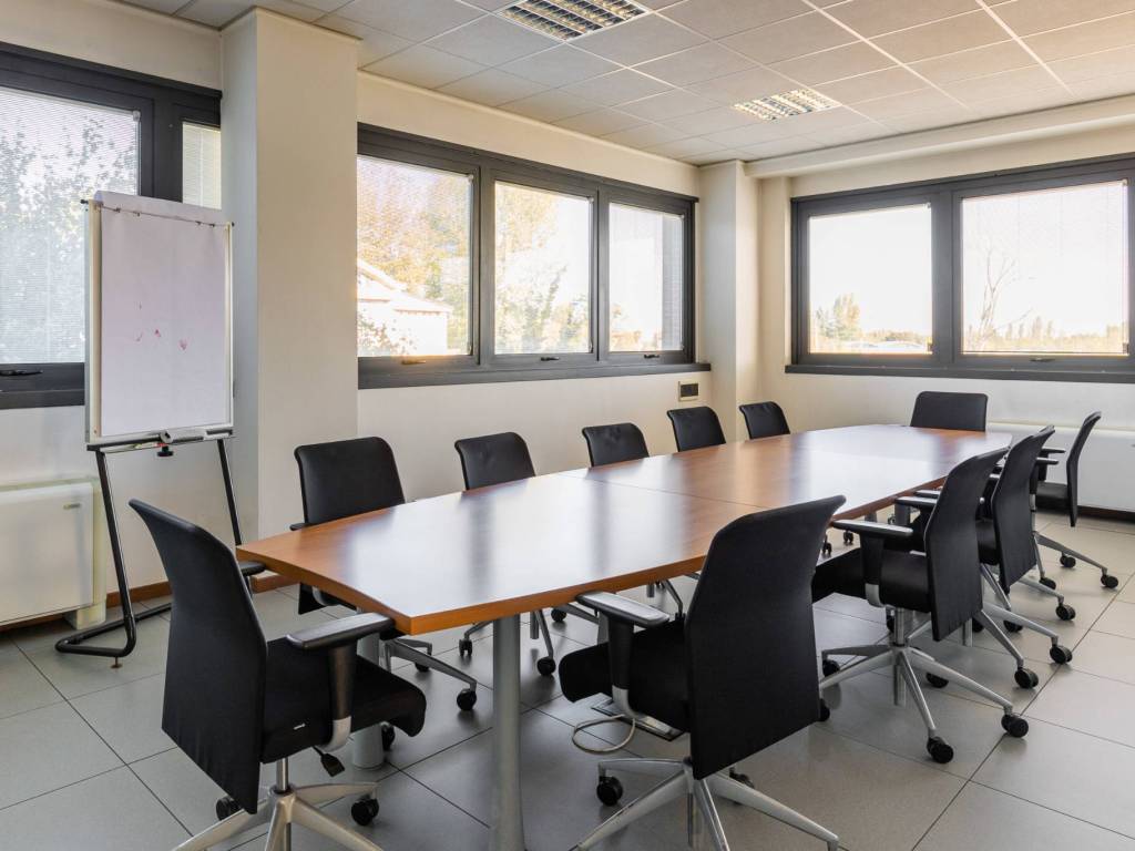 ufficio in vendita a Bologna in zona Corticella