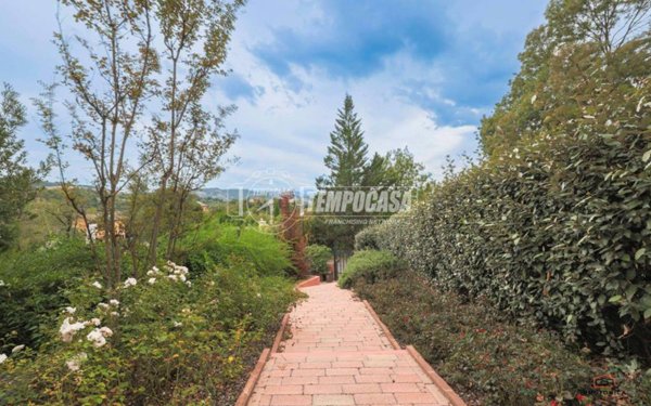 casa indipendente in vendita a Bologna in zona Santo Stefano