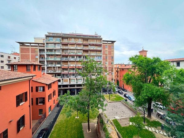 appartamento in vendita a Bologna in zona Quartiere Porto