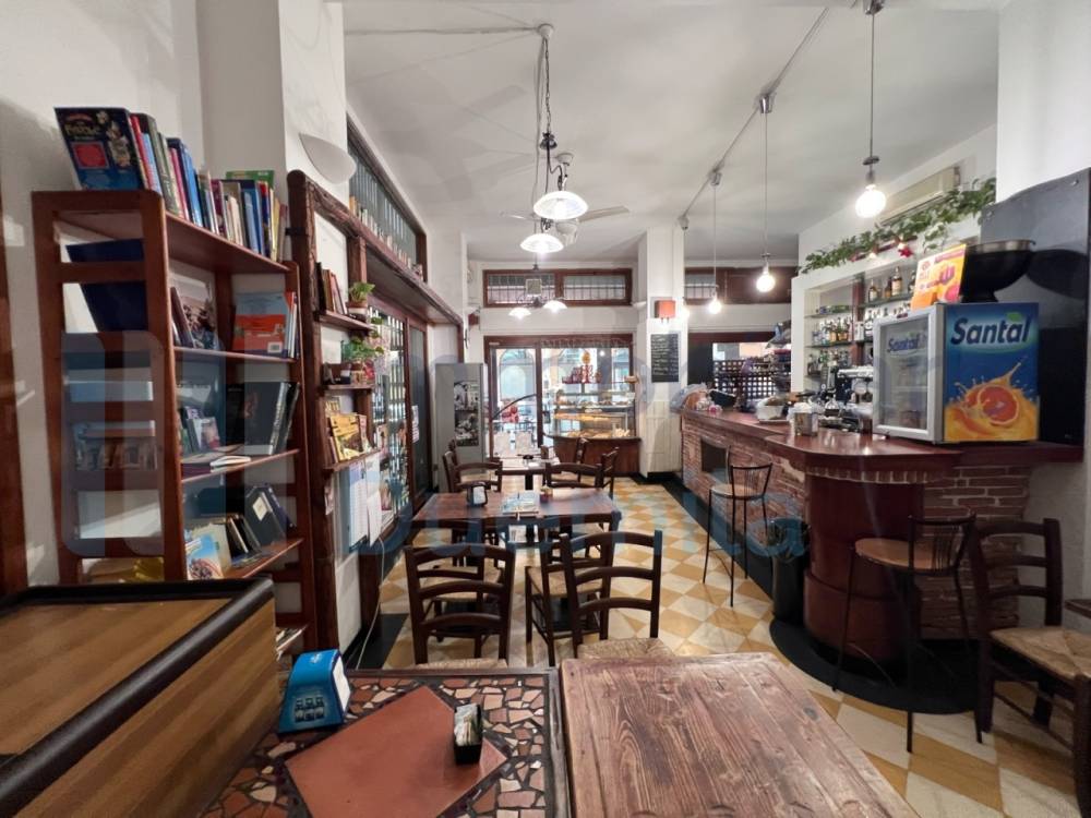 negozio in vendita a Bologna in zona Lame