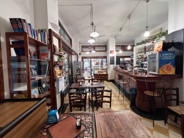 negozio in vendita a Bologna in zona Lame